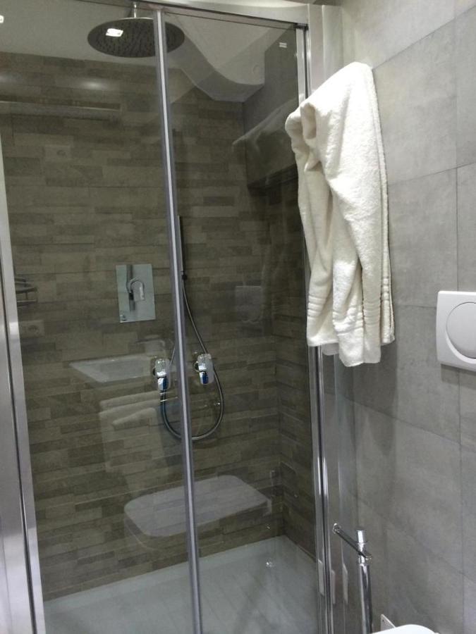 Savelli Apartment Old Town - Near Navona Place Rome Buitenkant foto