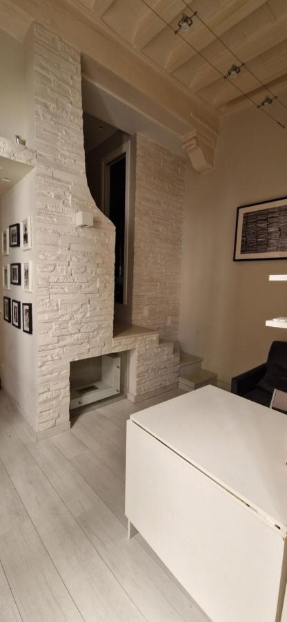 Savelli Apartment Old Town - Near Navona Place Rome Buitenkant foto