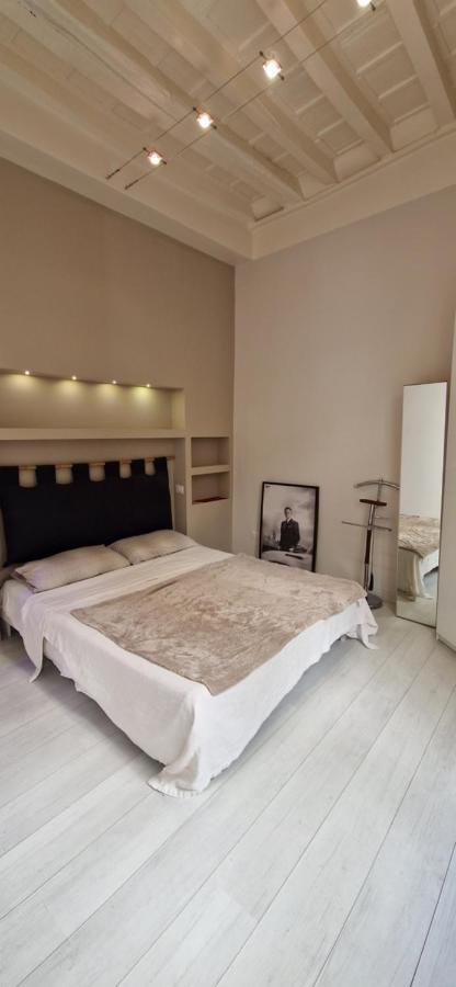 Savelli Apartment Old Town - Near Navona Place Rome Buitenkant foto